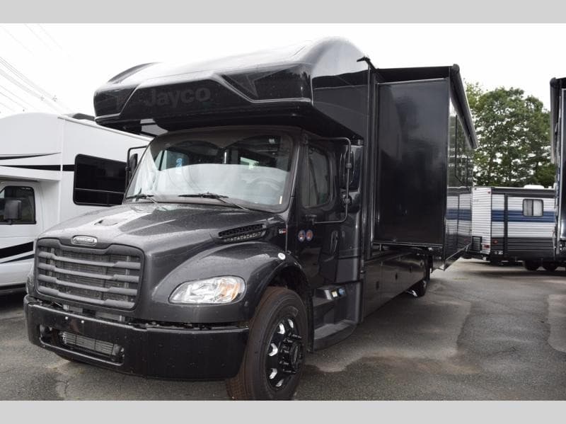 Pete's RV Center Expands Jayco Seneca Inventory, Strengthening Multi-State RV Sales and Service