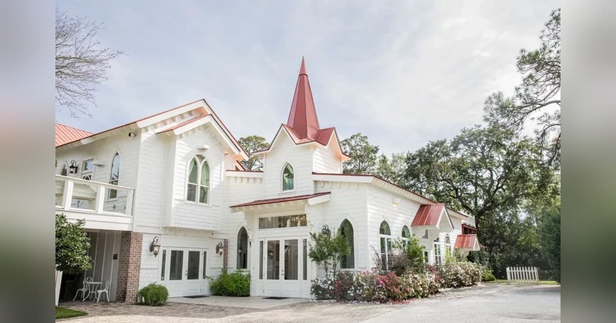 Tybee Island Wedding Chapel Marks 14 Years as Coastal Georgia Wedding Destination