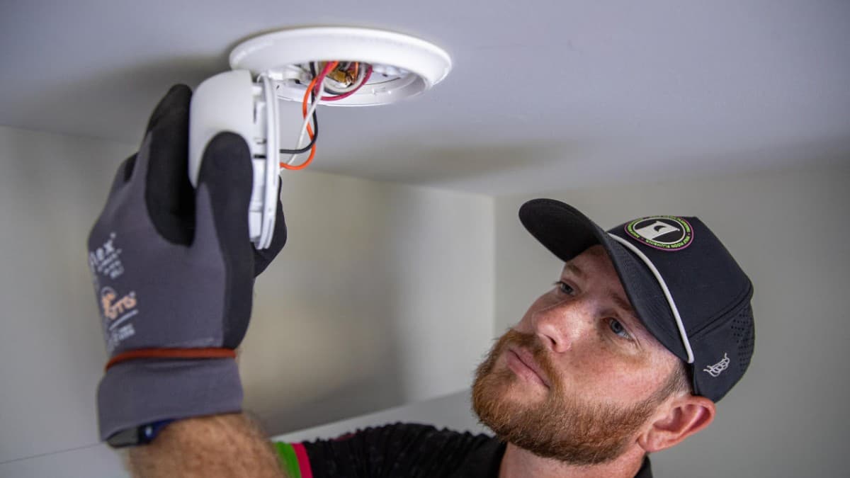 Tulsa Electrician with 4,000 Five-Star Reviews Launches Whole-Home Generator Installation Ahead of Storm Season