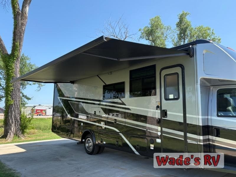 Wade’s RV Expands 2026 Motorhome Inventory Including Coachmen Concord Models in Oklahoma