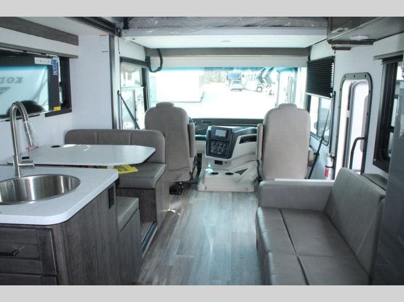 Pete's RV Center Expands Fifth Wheel Inventory Across New England, Enhancing Access for Massachusetts Buyers
