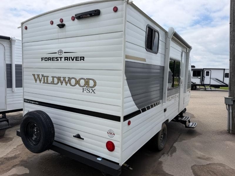 Hilltop Camper & RV Expands Access to Used Campers for Sale in Minnesota, Boosting Buyer Interest