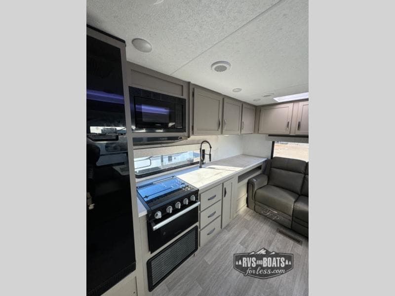 RVs And Boats For Less Celebrates 40 Years of Serving Idaho Buyers with Updated Inventory