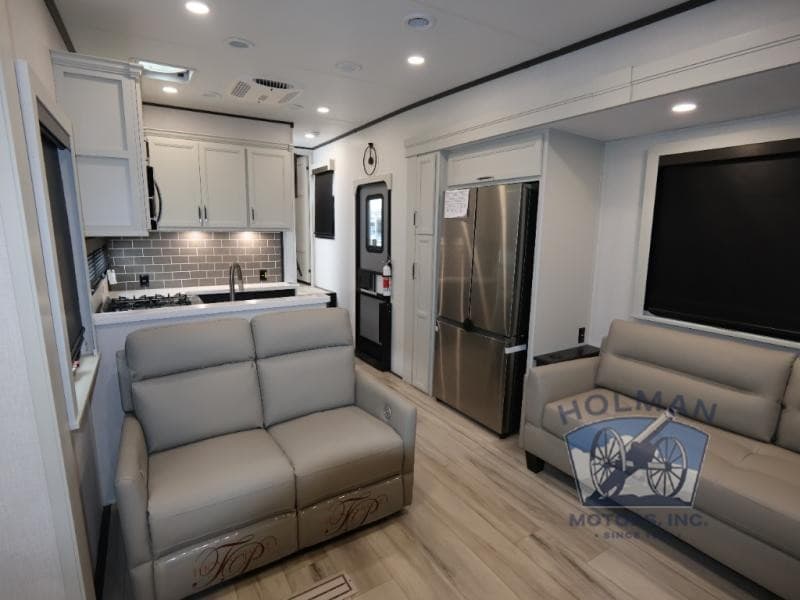 Holman RV Showcases Expanded Keystone Alpine and Cougar Inventory for Cincinnati Area Campers